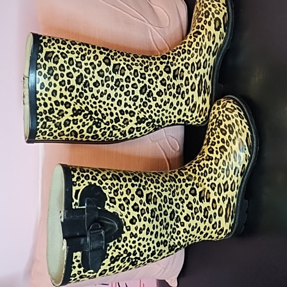 Cute RAIN BOOTS